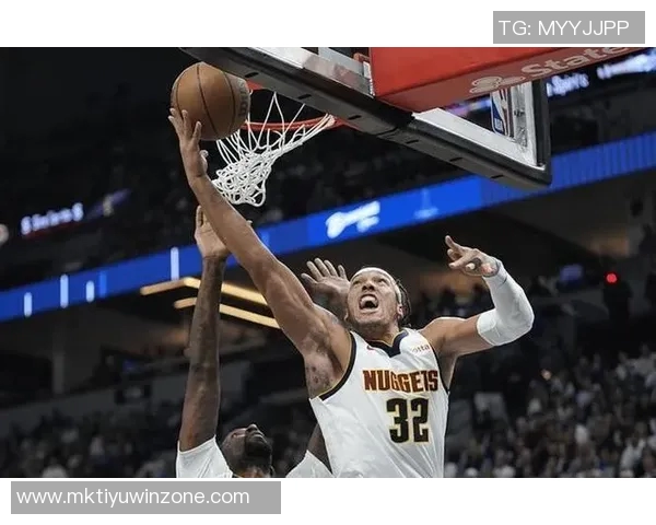 阿门汤普森荣膺11月25日NBA最佳球员展现超凡实力与潜力